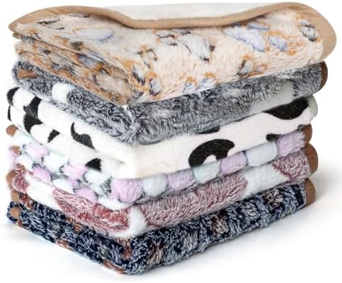 YedsIntu 6 Pcs Absorbent Guinea Pig Blankets Washable Small Animal Fleece Bedding Cage Liners Reusable Pet Pee Pad Sleep Mat Pad Cover for Hamster Ferret Rabbit Chinchilla Hedgehog (16"x24")