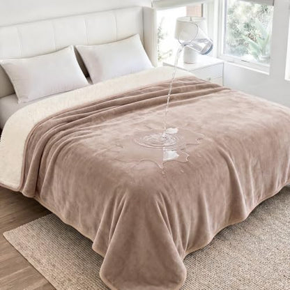 Luciphia Waterproof Pet Blanket, Washable Reversible Sherpa Fleece Throw
