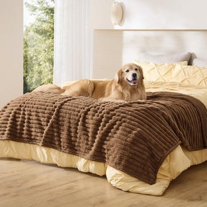 Bedsure ComfyFleece™ Waterproof Blanket for Bed, Twin（60"x80"） Camel Brown