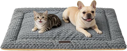 Plush Cat Kneading Bed Mat, Premium Plush Fabric Bed with Non-Slip Bottom, 3cm Thick All-Season Cushion for Cats Who Knead, Machine Washable Anti-Static Pet Bed, 27x20 Inch, Grey