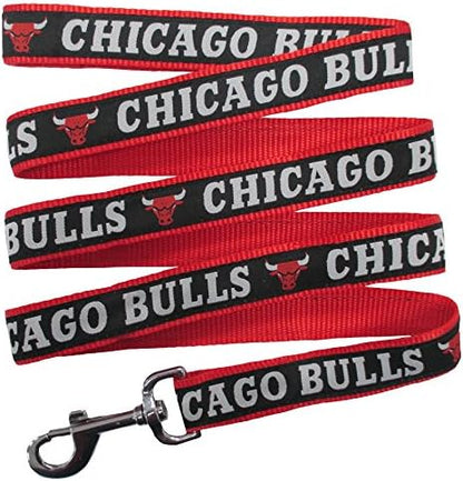 NBA CHICAGO BULLS Dog Leash, Size Medium. Heavy-Duty Metal Swivel Buckle Pet Leash