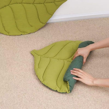 Leaf Pet Bed & Mat for Cats and Dogs – Cozy Warm Resting Pad for Sofa & Floor, Pet Hair Protection (Leaf, Large)