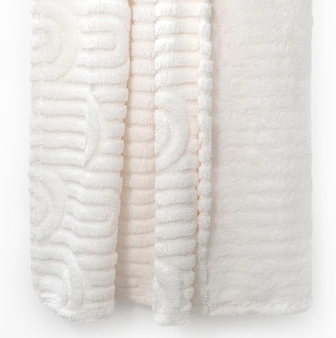 Americanflat 30x40 Jacquard Kids Throw Blanket - Soft and Breathable Mini Fleece Throw Blanket for Couch, Bed, Chair - Fleece Blankets Perfect for Home, Bedroom, or Outdoor - Rainbow Design in Cream