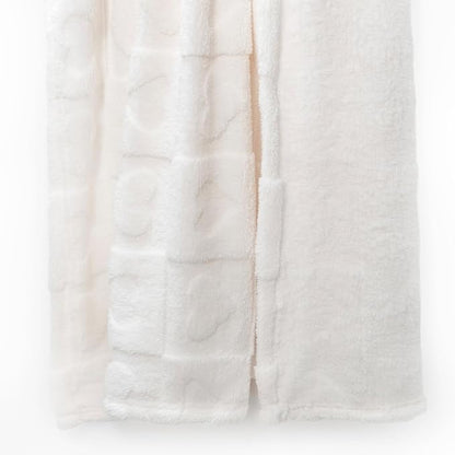 Americanflat 30x40 Jacquard Kids Throw Blanket - Soft and Breathable Mini Fleece Throw Blanket for Couch, Bed, Chair - Fleece Blankets Perfect for Home, Bedroom, or Outdoor - Heart Design in Cream