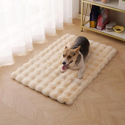 SHENGOCASE Pet Cushion Pad, Faux Fur Dog and Cat kneading Pillow, Cozy Bed Insert for Crate Pad Padding for Cage Kennel House Condo Shelf (27.5" x 41")