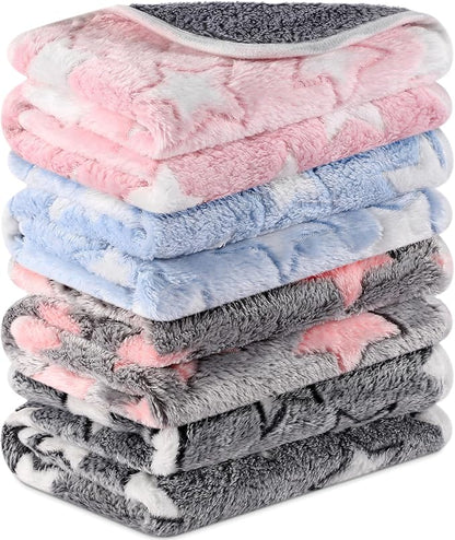 Reginary 4 Pcs Waterproof Guinea Pig Blankets Washable Small Animal Fleece Bedding Guinea Pig Cage Liners Reusable Training Pads Pet Pee Pad Sleep Mat for Hamster(Cute Star Pattern,35 x 24 Inch)