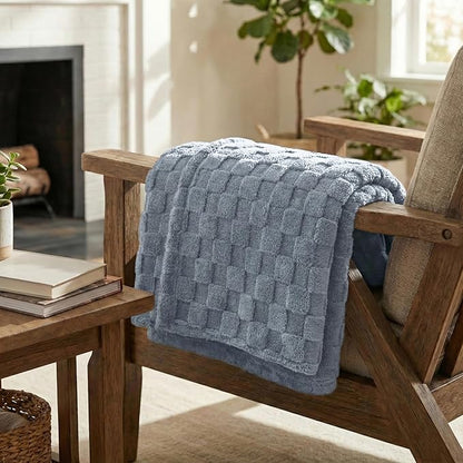 Americanflat 60x80 Jacquard Fleece Throw Blanket - Soft and Breathable Throw Blanket for Couch, Bed, Chair - Fleece Blankets Perfect for Home, Bedroom, or Outdoor Use - Checkered Design in Gray