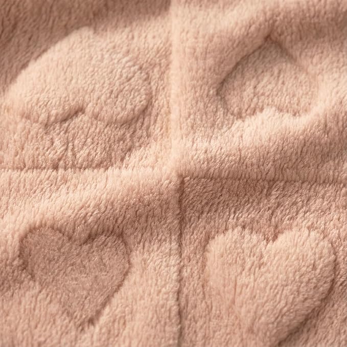 Americanflat 50x60 Jacquard Fleece Throw Blanket - Soft and Breathable Throw Blanket for Couch, Bed, Chair - Fleece Blankets Perfect for Home, Bedroom, or Outdoor Use - Heart Design in Pink