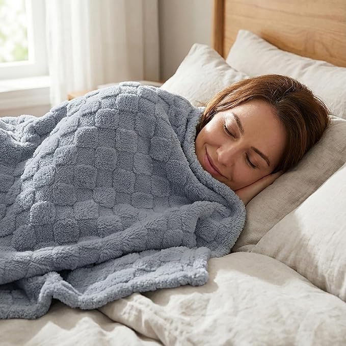 Americanflat 50x60 Jacquard Fleece Throw Blanket - Soft and Breathable Throw Blanket for Couch, Bed, Chair - Fleece Blankets Perfect for Home, Bedroom, or Outdoor Use - Checkered Design in Gray