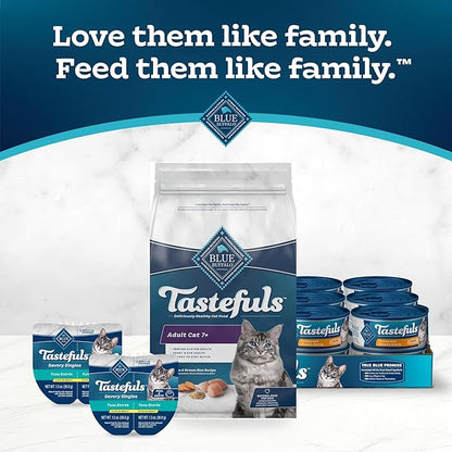 Blue Buffalo Tastefuls Mature Dry Cat Food for Adult Cats 7+, Made in the USA with Natural Ingredients, Chicken & Brown Rice Recipe, 3-lb. Resealable Bag