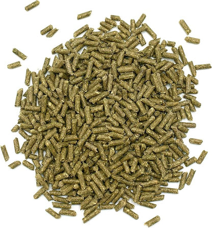 Oxbow Essentials Senior Rabbit Food, Alfalfa-Based Rabbit Pellets for Older Bunnies, High Fiber, Vitamin & Mineral Rich, Vet Formulated, Healthy Rabbit Diet for Adult Rabbits, Made in USA, 4 lb Bag