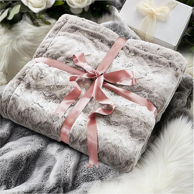 Madison Park Twin Size Blanket Ultra-Soft Poly Fur, Reversible Plush, All Season & Lightweight Fuzzy Blanket for Bed, Couch & Sofa, Zuri, Twin/Twin XL Grey