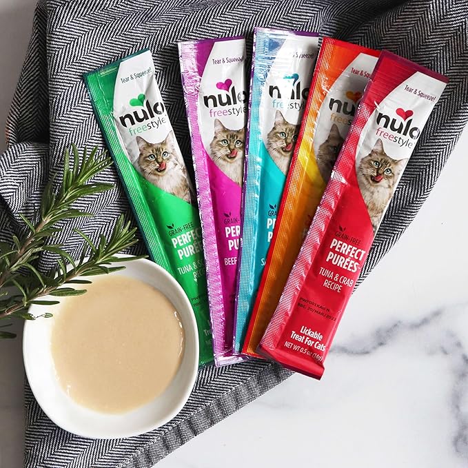 Nulo Freestyle Lickable Cat Treats - Perfect Purées Beef & Sardine, Squeezable Grain-Free Wet Cat Food Topper, High Moisture for Hydration, 48 x 0.5oz
