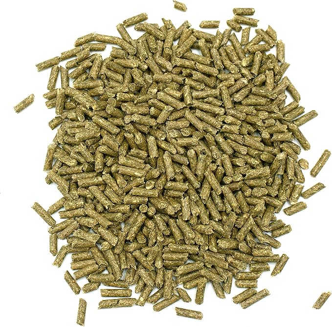 Oxbow Essentials Senior Guinea Pig Food, Made with Oxbow Alfalfa for Guinea Pig, Pet Food Pellets with Vitamin C, Small Animal Pet Products, Made in USA, High Fiber, 4 lb. Bag